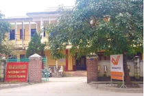 Lộ clip “nóng”, quan hệ bất chính: “Quan huyện” liên tiếp thân bại danh liệt