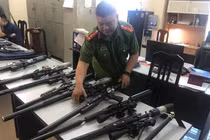 Phá đường dây mua bán linh kiện súng trên mạng xã hội