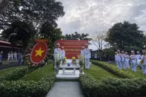 Lãnh đạo TP.HCM dâng hương, dâng hoa cố Chủ tịch nước Lê Đức Anh