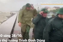 Video: Phó thủ tướng kiểm tra công tác sơ tán người dân Đà Nẵng