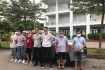 Bắt 5 người Trung Quốc nhập cảnh trái phép đang trên đường vào TP.HCM