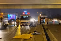 Đi ngược chiều cao tốc gây tai nạn, chết vẫn phải bồi thường: Đi lùi trên cao tốc thì sao? 