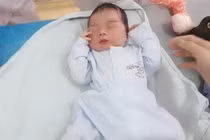 Vụ bé sơ sinh bị bỏ rơi: Hơn 40 gia đình xin nhận con nuôi