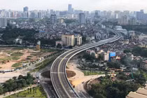 Dân nô nức đi xem Hà Nội thông xe cầu cạn Mai Dịch - Nam Thăng Long 