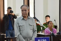 Cựu Hiệu trưởng xâm hại hàng loạt học sinh nam bị phạt 8 năm tù 