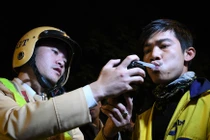  Hoa quả lên men, rượu nếp, thuốc... đo được nồng độ cồn: Cách nào “phản pháo” CSGT?