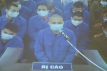 Đang xét xử Tiến "trắng" con nuôi Đường Nhuệ