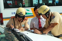 Người dân được giám sát, ghi hình CSGT: Làm sao để đúng luật?