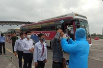 Hải Phòng huy động 30.000 người kiểm soát dịch, Hải Dương tạm dừng xe bus, xe khách, taxi
