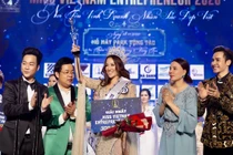 Tiền tỷ mua danh Hoa hậu: Thi chui, trách nhiệm thế nào?