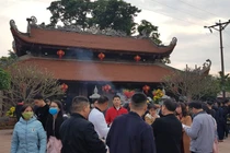 Hải Dương: Đền Bia, đền Tranh “thất thủ” vì du khách ồ ạt đổ về