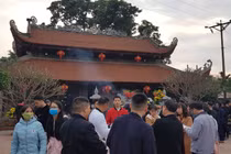 Hải Dương: Đền Bia, đền Tranh “thất thủ” vì du khách ồ ạt đổ về