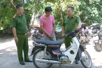 Truy bắt đối tượng nhiễm HIV trộm cắp tài sản, 3 công an Thanh Hóa bị thương