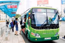 Đổi tên xe buýt thành xe khách đường phố: Dân không cần “chơi chữ“