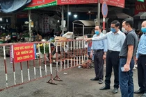 Quảng Ninh: Đưa người về từ vùng dịch đi cách ly, bêu tên người đi chợ quá 2 lần/ngày