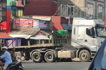 Hải Dương: Đầu kéo va chạm xe đạp, một người phụ nữ tử vong