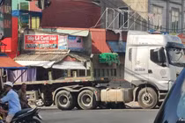 Hải Dương: Đầu kéo va chạm xe đạp, một người phụ nữ tử vong