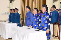 Công chức ở Huế mặc áo dài đi làm: Tôn vinh di sản, phát triển du lịch!