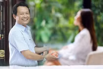 Nguyên GĐ Sở Ngoại vụ Khánh Hoà làm hồ sơ giả đi Mỹ: Thảo là ai?