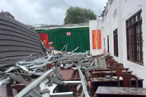 Hội trường 15 tỷ ở Hậu Giang sập mái vì “rút ruột”, sai thiết kế: Trách nhiệm của ai?