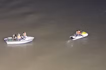 Đang tìm kiếm trưởng phòng của Cục thuế Thanh Hóa nhảy cầu tự tử