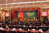 Hải Phòng chi 269 tỷ tặng ấm chén, cờ cho dân: Tiêu có hợp lý?