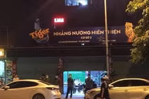 Chủ quán nhắng Hiền Thiện bắt khách quỳ xin lỗi: Phạm tội làm nhục người khác?