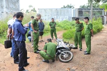 Chở khách lúc rạng sáng, một lái xe ôm bị sát hại dã man