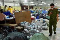 Công ty Đăng Linh HD sản xuất hàng nghìn sản phẩm giả thương hiệu Adidas, Gucci...