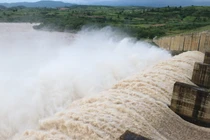 Tranh luận thủy điện nóng Quốc hội: “Mọi thứ đều đúng cả, chỉ có trời sai“