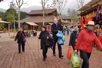 Ảnh: Yên Tử “vắng như chùa Bà Đanh” vì dịch Corona