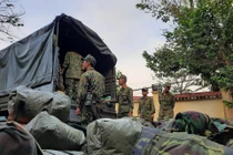 Sạt lở vùi lấp 53 người ở Quảng Nam: Trăm cán bộ, chiến sĩ mở đường cứu nạn