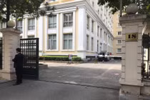 Chân dung Cục trưởng Quản lý, giám sát Bảo hiểm - Phùng Ngọc Khánh rơi lầu