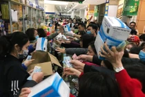 Dịch virus corona: Găm hàng, nâng giá khẩu trang có thể bị xử lý hình sự?