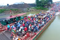 Hàng nghìn người đi qua phà Mây khi cách ly xã hội: Sở GTVT Hải Dương nói gì?
