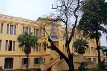 Thanh Hóa: Bố chủ tịch HĐ xét tuyển, con trúng viên chức... có hợp lý?