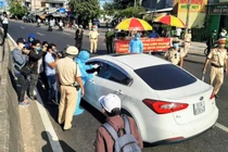 Sau 15/4, tiếp tục gia hạn cách ly toàn xã hội... có nên?