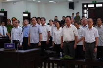 Vụ "đất vàng" Đà Nẵng: Tuyên án, bắt tạm giam 2 cựu Chủ tịch tại tòa
