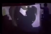 Thầy giáo TPHCM cho học sinh diễn cảnh nóng: Kiện nhà trường... có lố?