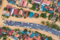 Hà Tĩnh, Quảng Bình, Đà Nẵng... gồng mình vượt mưa lũ thế nào?