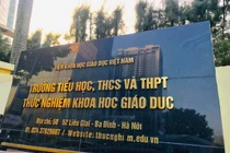 Bữa ăn có giòi Trường Thực nghiệm Khoa học Giáo dục: “Kỷ luật” hiệu trưởng?