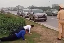 Từ chối nhận tiền để bỏ qua sai phạm, tại sao 2 CSGT vẫn bị phê bình?