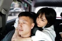 Loạt ảnh đời thường cực tình của Huỳnh Anh và hot mom Bạch Lan Phương