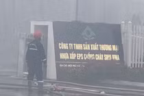 Cháy lớn khu công nghiệp ở Bắc Giang, khói đen bốc cao hàng chục mét
