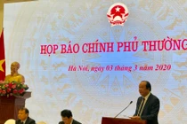 269 tỷ tặng ấm chén, cờ cho dân: “Đó là tiền thuế của dân“
