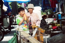 Việt Hương gây xúc động với vai người mẹ trong phim ngắn