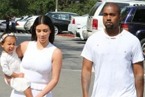 Kim Kardashian mang thai con trai