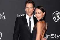 Lộ diện chồng sắp cưới của người đẹp gốc Việt Maggie Q