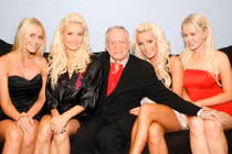 Người mẫu Playboy khổ sở với quy định ngặt nghèo của ông chủ