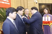 Chủ tịch Hà Nội Nguyễn Đức Chung nhận Huân chương Lao động hạng Nhất